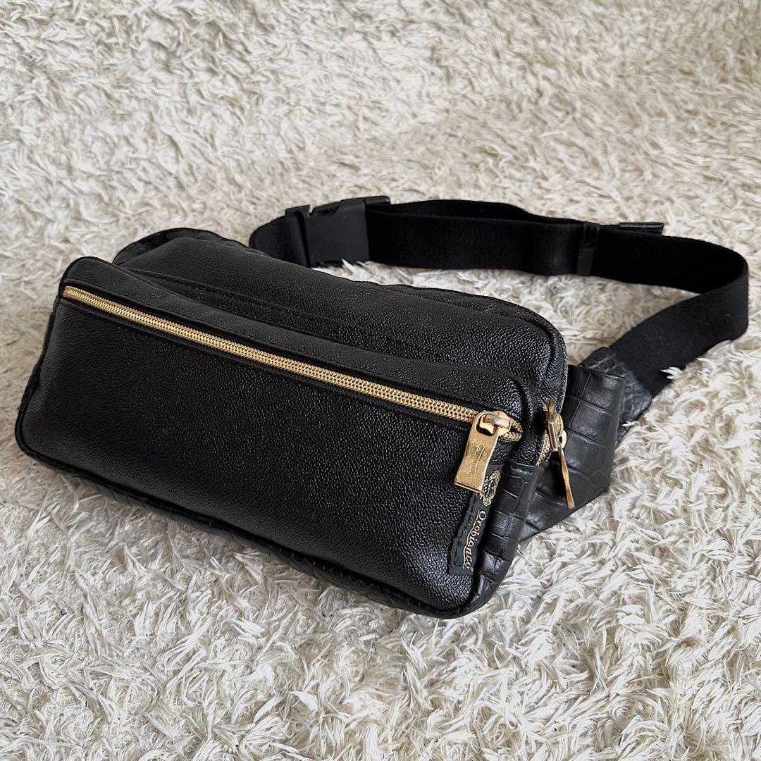美品 orobianco ボディバッグ レザー×クロコ ロゴ総柄 金具 ブラック