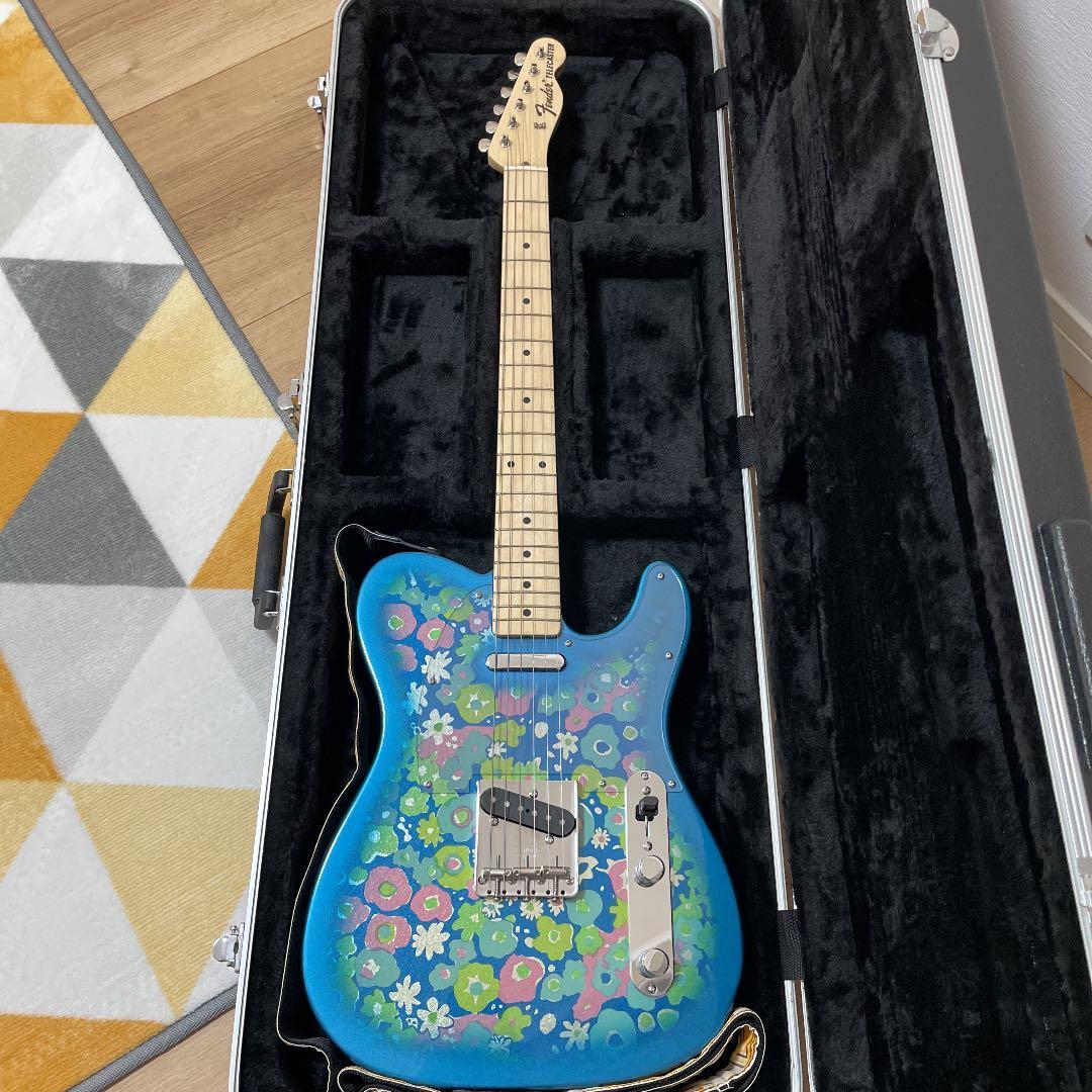 Fender フェンダー　ブルーフラワー