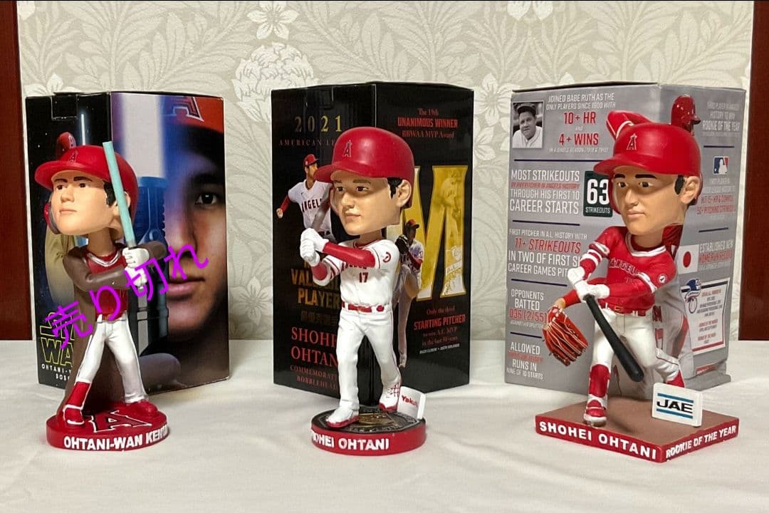【Y#10】新品　大谷翔平　ボブルヘッド　2点セット + おまけ