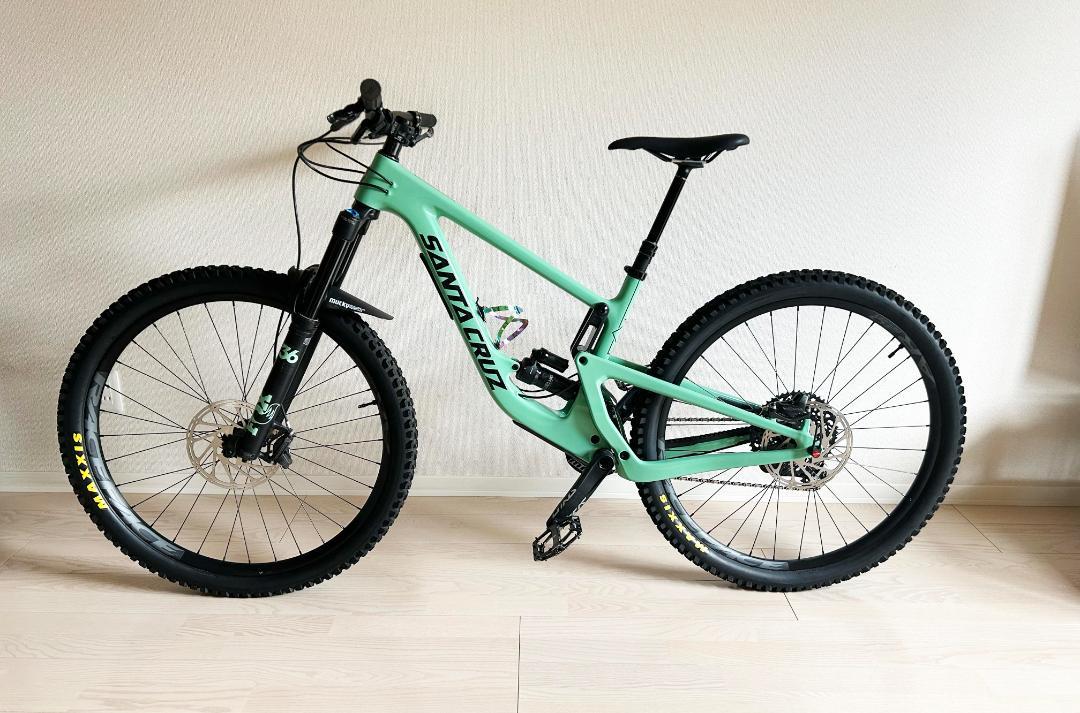 【美品】santa cruz Megatower S-KIT（Mサイズ）