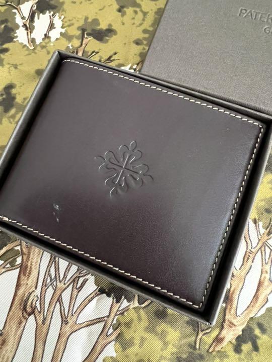 パテックフィリップ☆二つ折り財布☆新品同様品☆ノベルティ　レザー