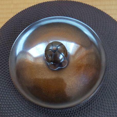 A 119         茶道      炉用 ・丸形総霰釜  ( 庄造造 )