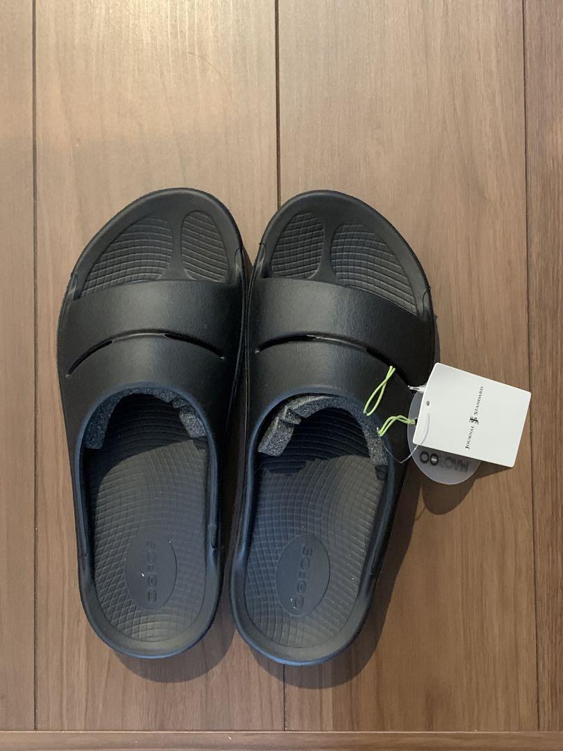 ウーフォス　サンダル　新品