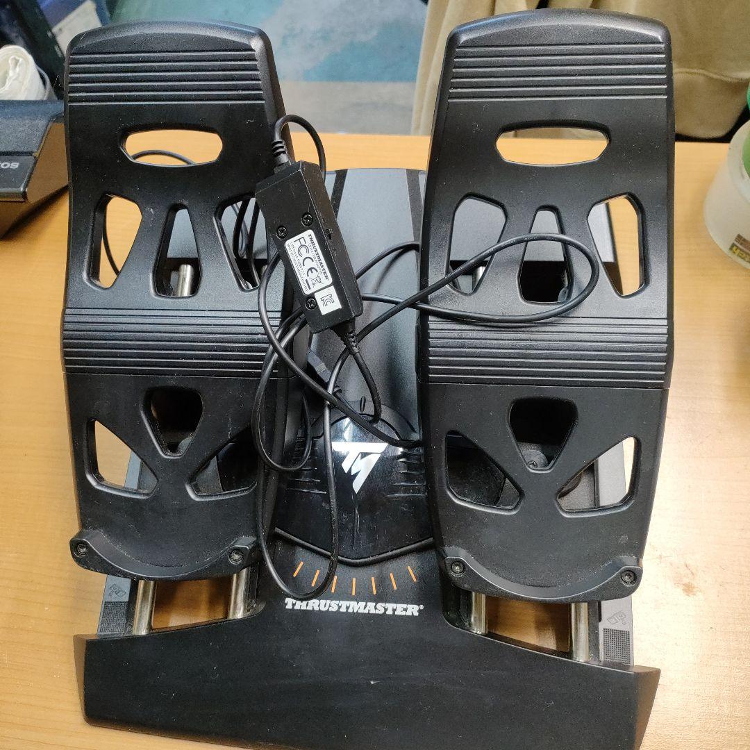 その他 THRUSTMASTER Flight Rudder Pedals