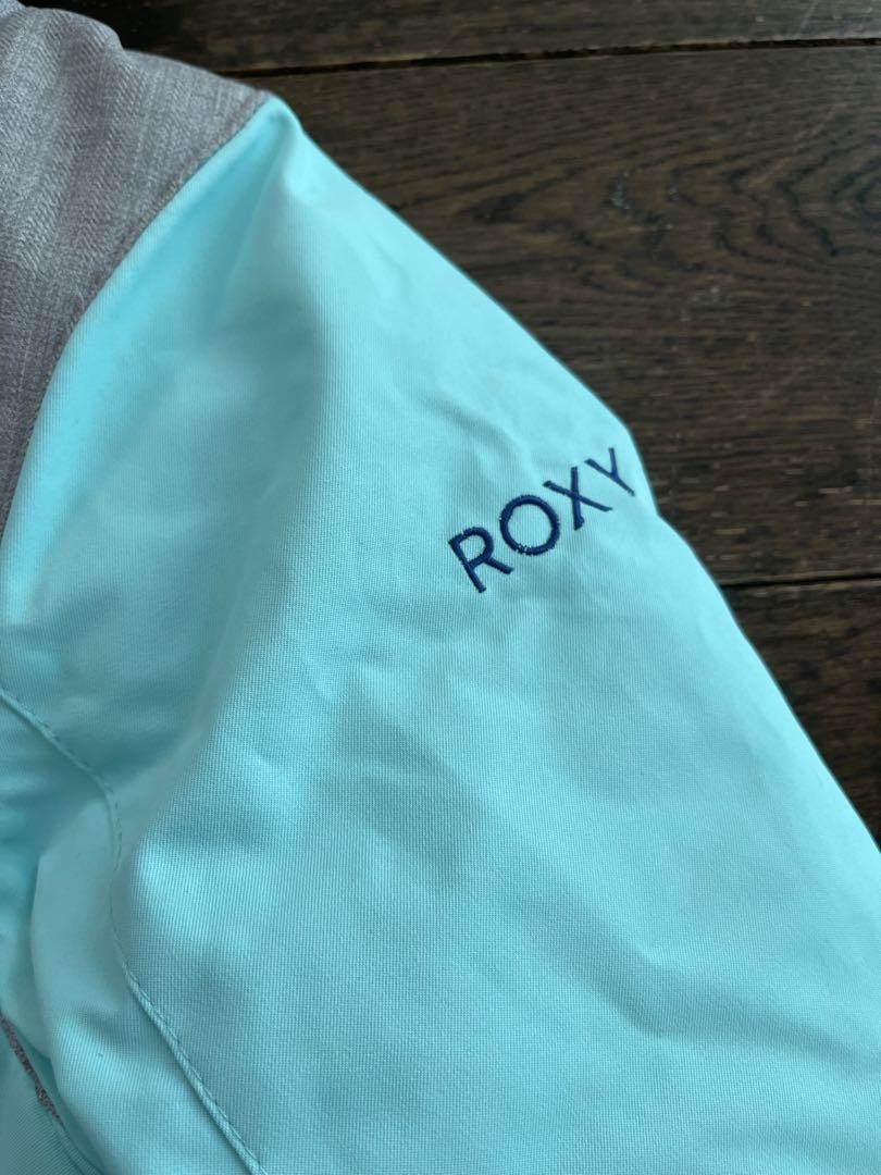未使用美品ROXY キッズ　ロキシースノーボードウェア　M