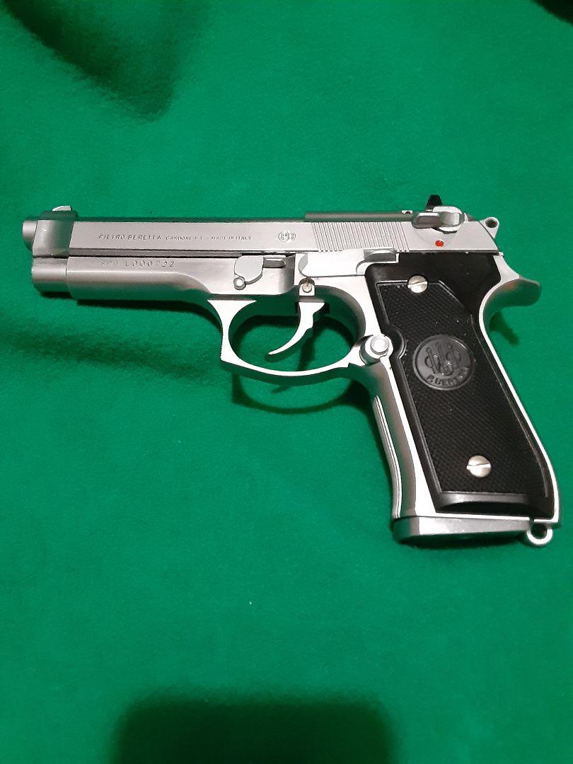 マルシンベレッタ92FSステンレス。