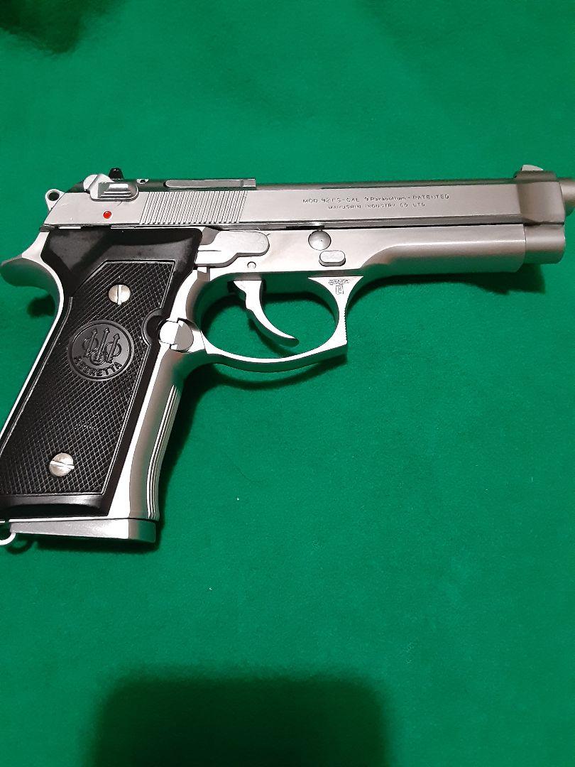 マルシンベレッタ92FSステンレス。