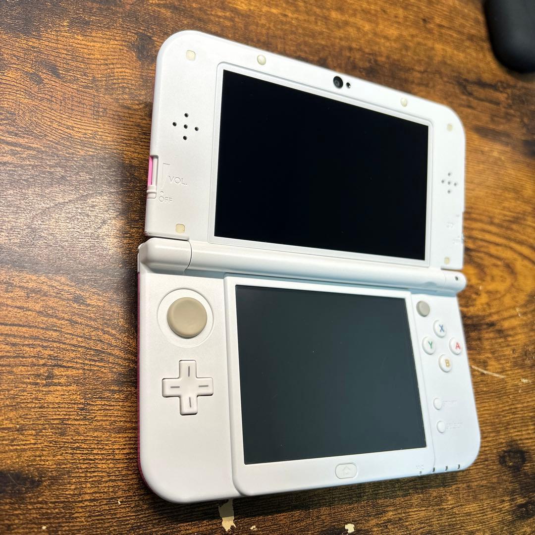 箱付 Newニンテンドー3DS LL ピンク×ホワイト